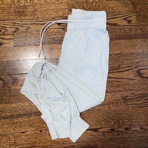 lululemon activewear. Size 2. CA35801